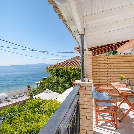 Kaminaki Beachfront Apartments Nisaki  Dış mekan fotoğraf