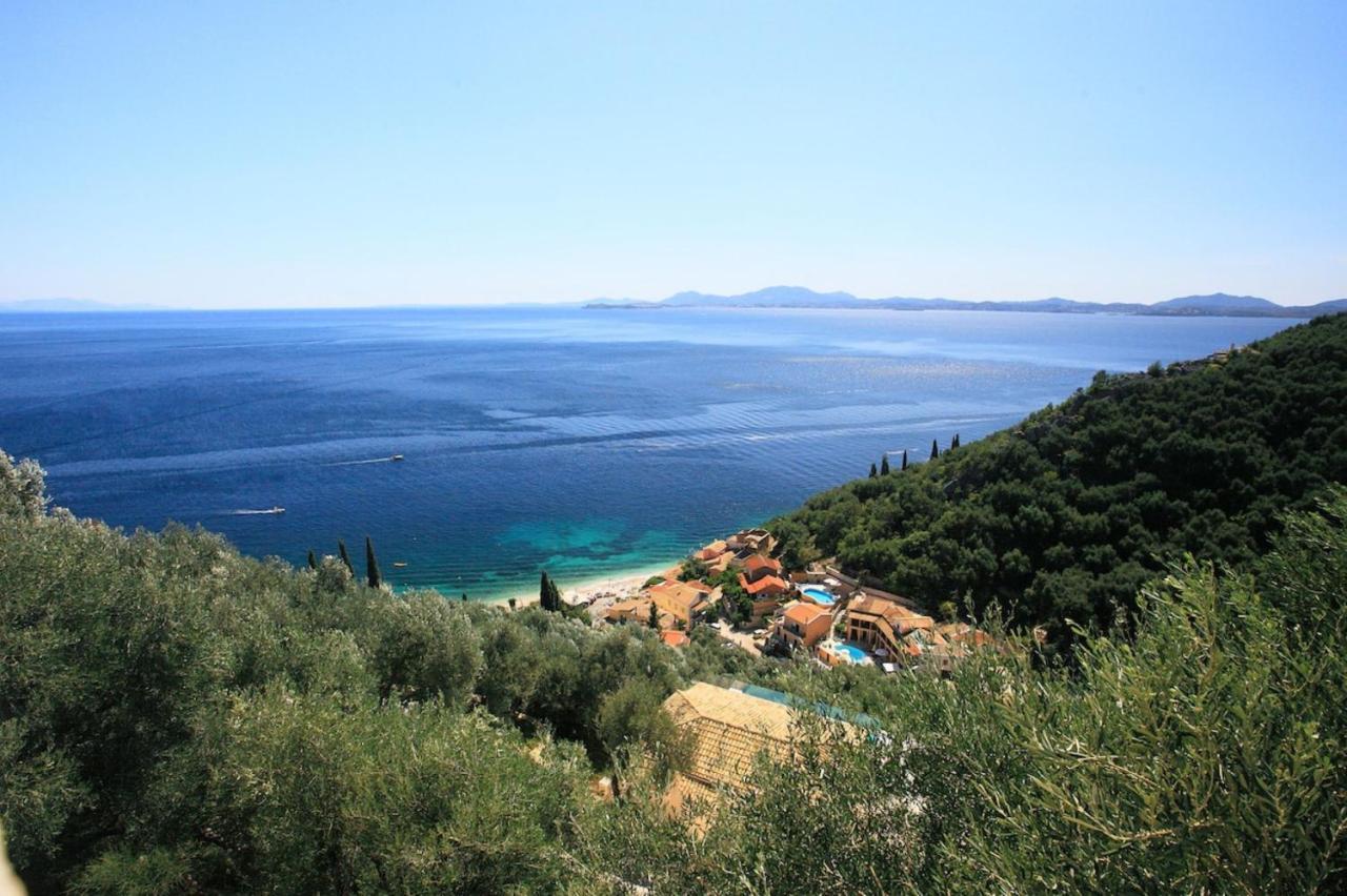 Kaminaki Beachfront Apartments Nisaki  Dış mekan fotoğraf