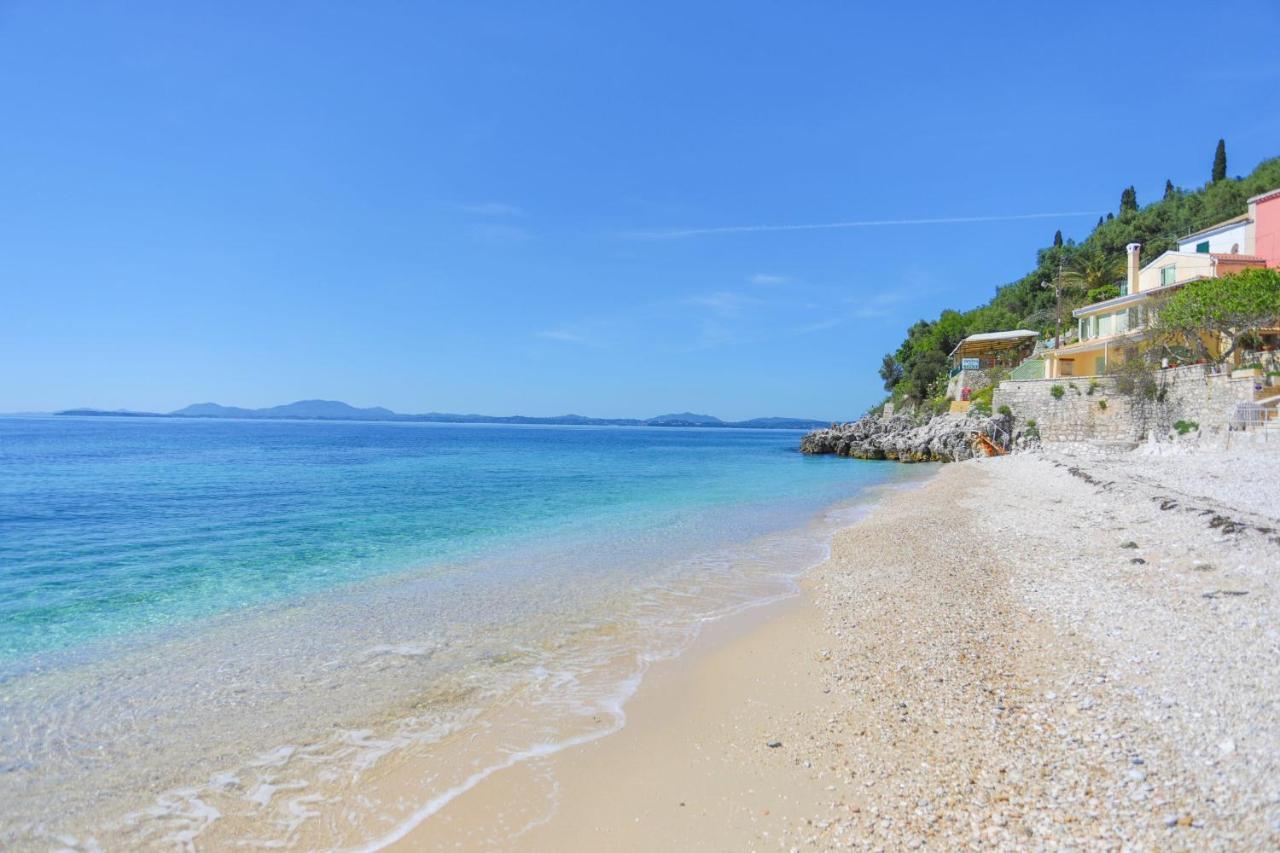 Kaminaki Beachfront Apartments Nisaki  Dış mekan fotoğraf