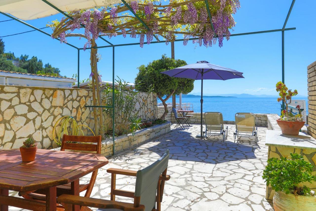 Kaminaki Beachfront Apartments Nisaki  Dış mekan fotoğraf