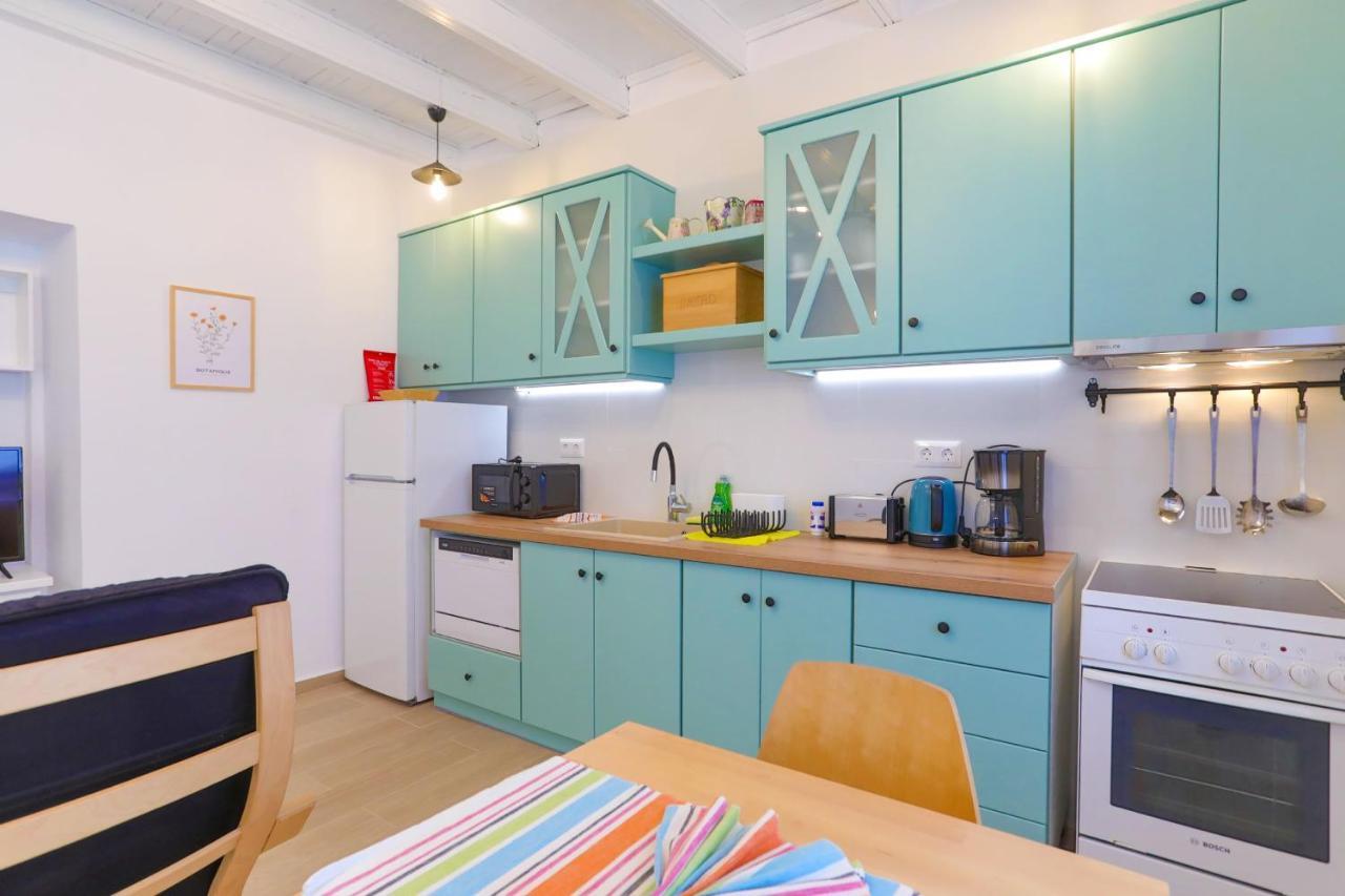 Kaminaki Beachfront Apartments Nisaki  Dış mekan fotoğraf