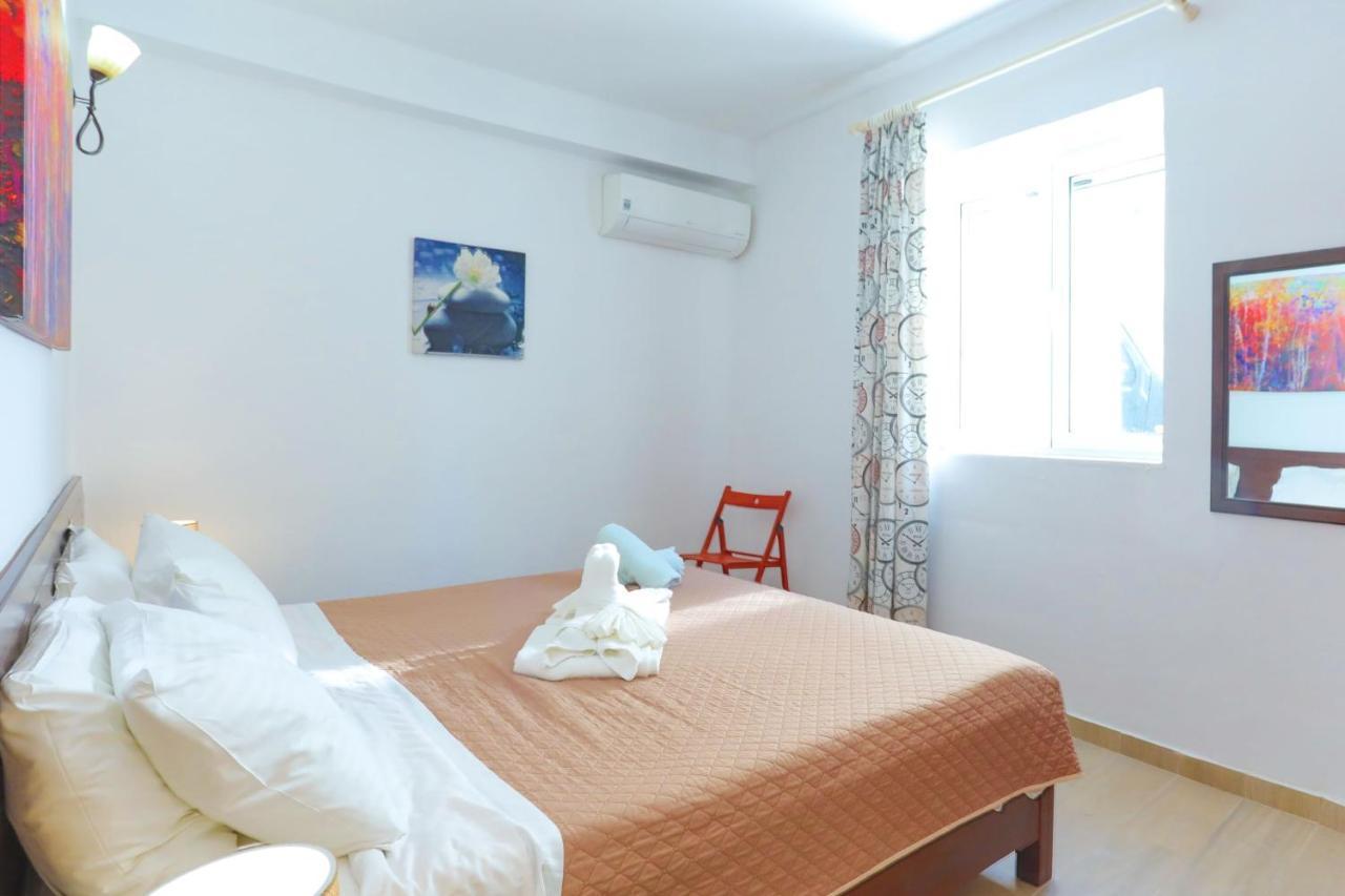 Kaminaki Beachfront Apartments Nisaki  Dış mekan fotoğraf