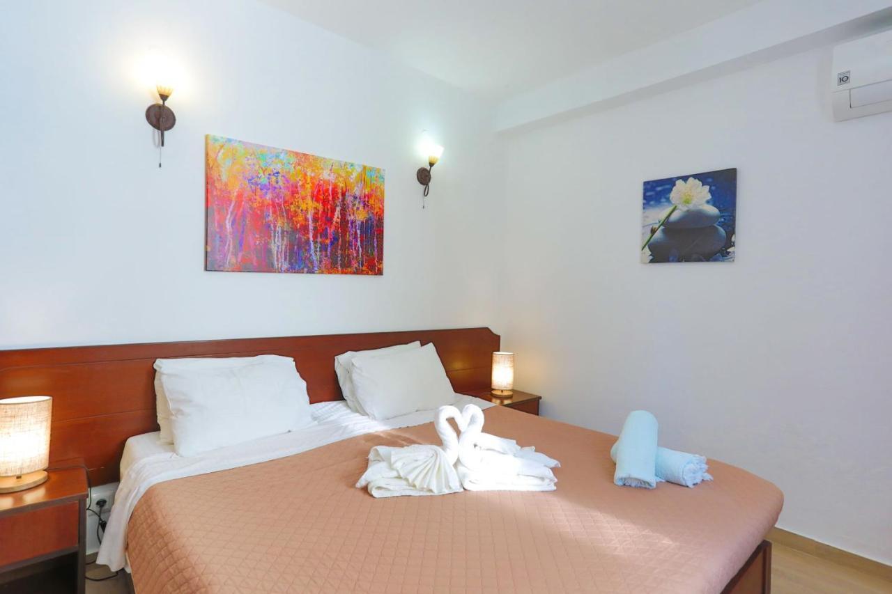 Kaminaki Beachfront Apartments Nisaki  Dış mekan fotoğraf