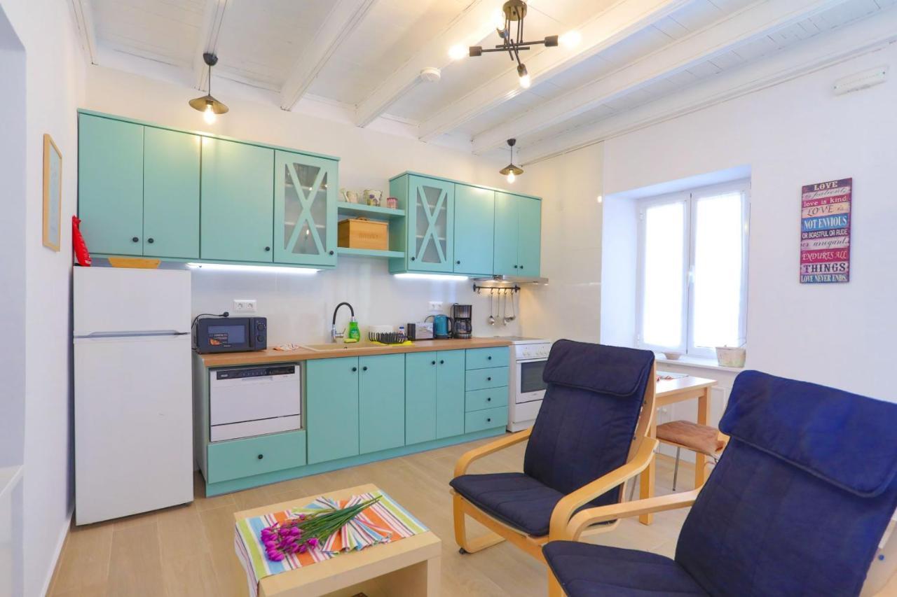Kaminaki Beachfront Apartments Nisaki  Dış mekan fotoğraf
