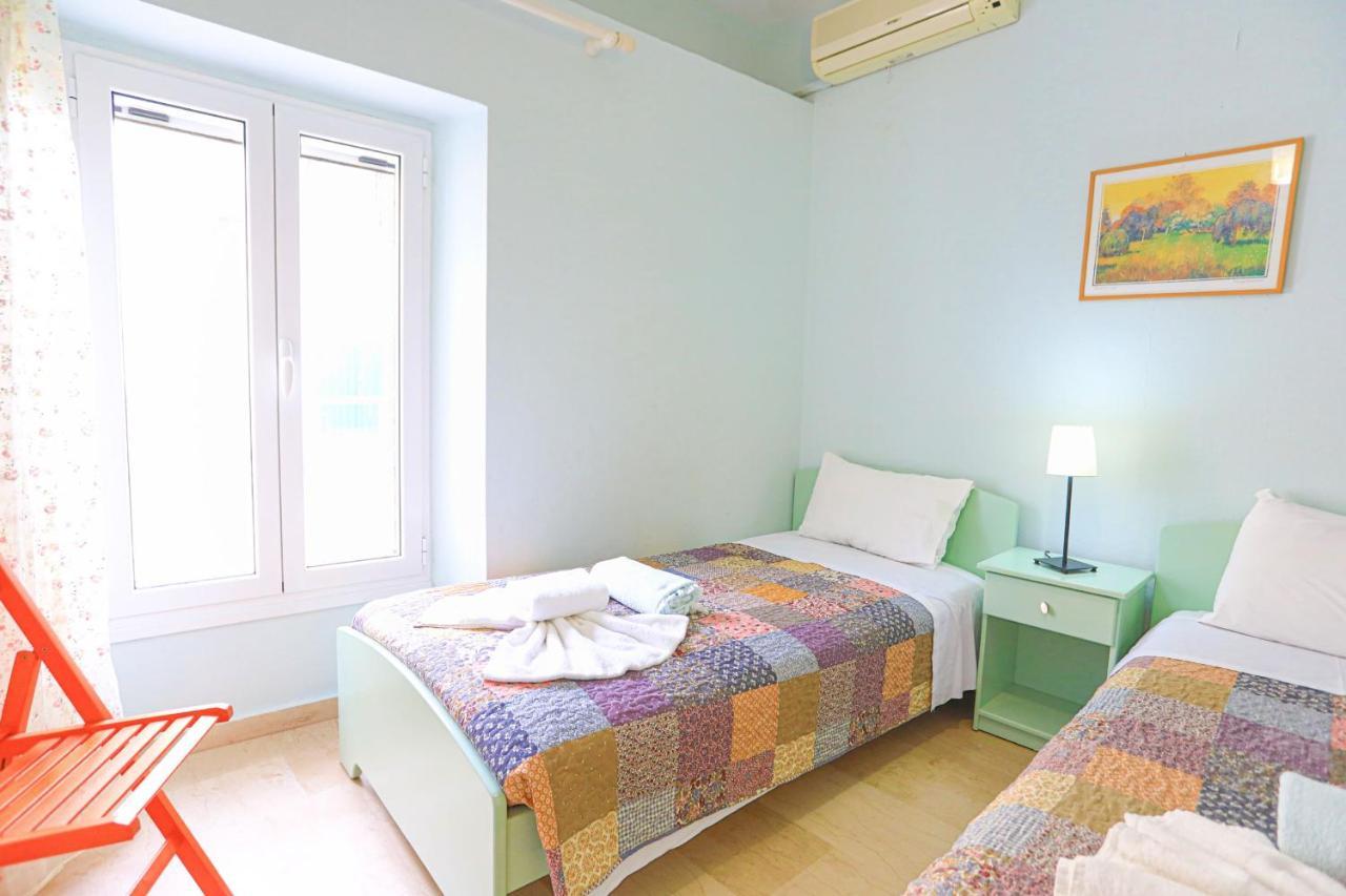 Kaminaki Beachfront Apartments Nisaki  Dış mekan fotoğraf