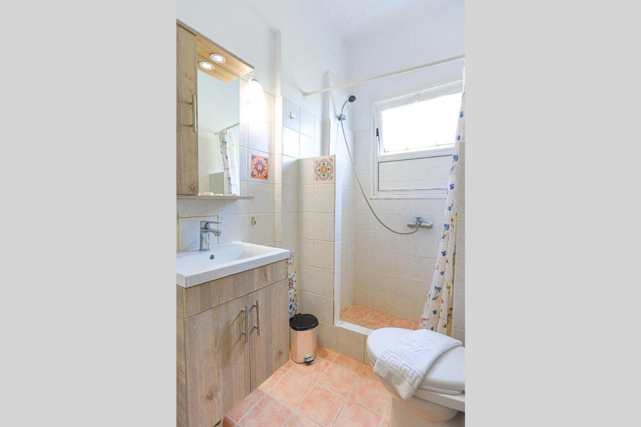 Kaminaki Beachfront Apartments Nisaki  Dış mekan fotoğraf