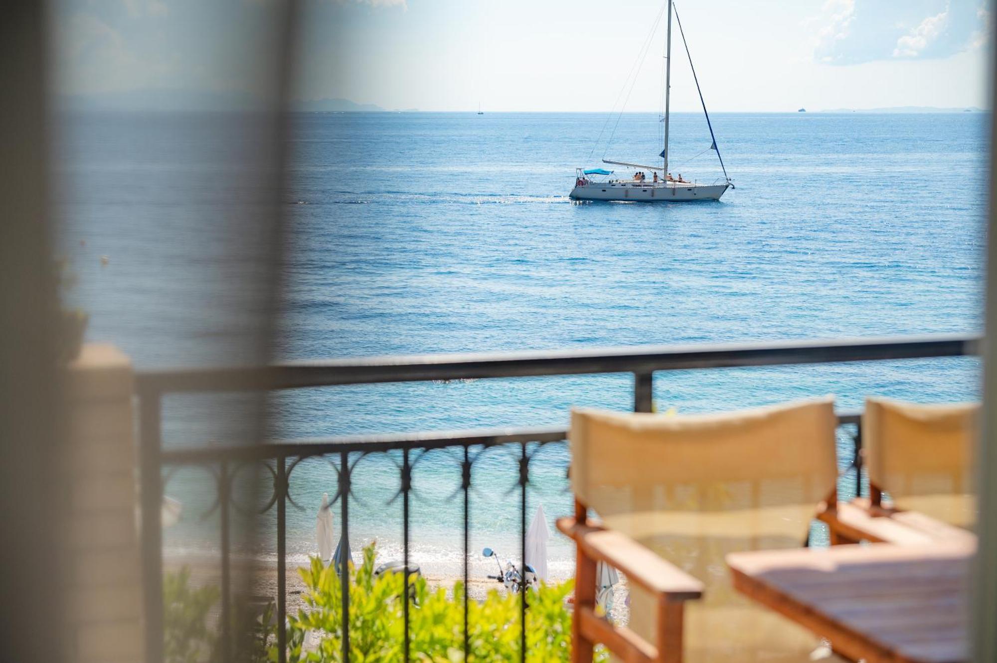 Kaminaki Beachfront Apartments Nisaki  Dış mekan fotoğraf